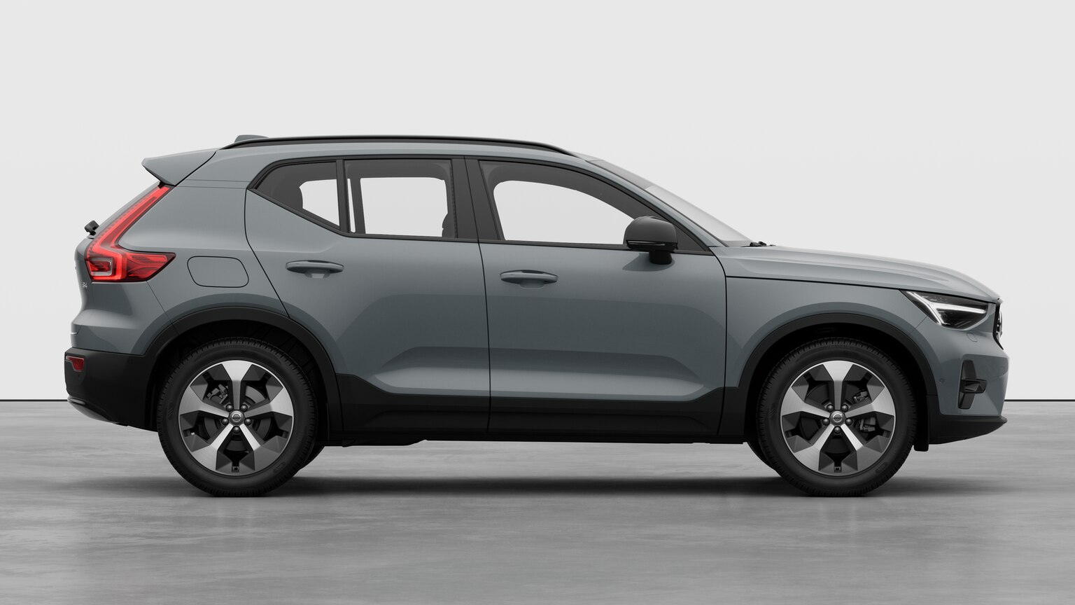 Volvo XC40 B3 Mild Hybrid Essence Core XCITE MY26