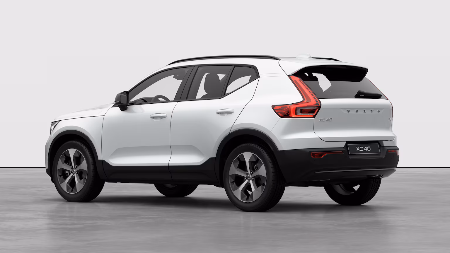 Volvo XC40 B4 Mild Hybrid Essence Ultra Dark MY27